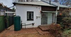 Smart 2 Bedroom Semi Detached house in Bezuidenhout Valley.