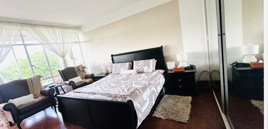 3-Bedroom Apartment with Panoramic Views on the Houghton Border