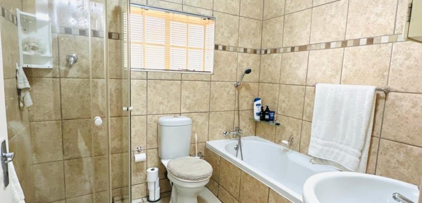 3 Bedroom House for Sale in Primrose