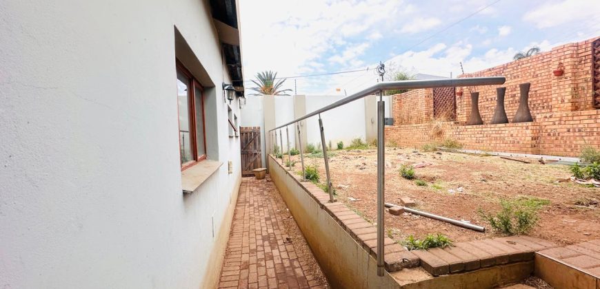 3 Bedroom House for Sale in Kensington