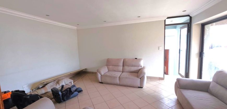 3 Bedroom House for Sale in Kensington