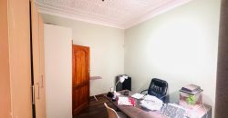 3 Bedroom House for Sale in Kensington