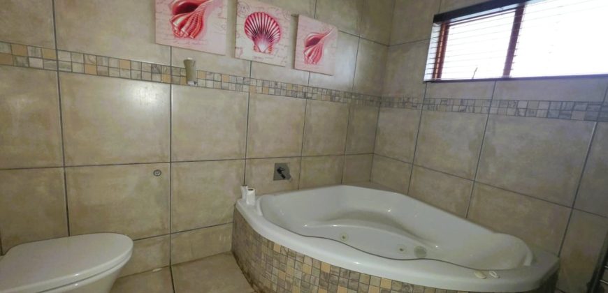 3 Bedroom House for Sale in Kensington