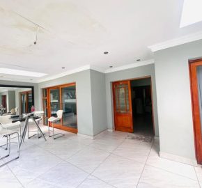3 Bedroom House for Sale in Kensington