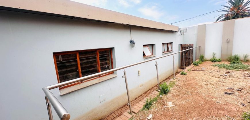 3 Bedroom House for Sale in Kensington