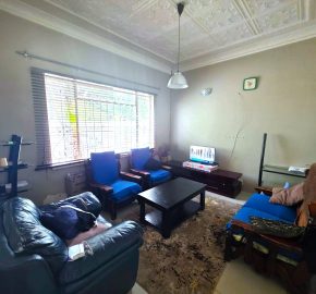 4 Bedroom House for Sale in Kensington