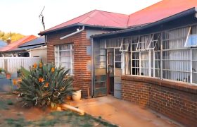 3 Bedroom House for Sale in Malvern