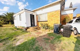 3 Bedroom House for Sale in Primrose East