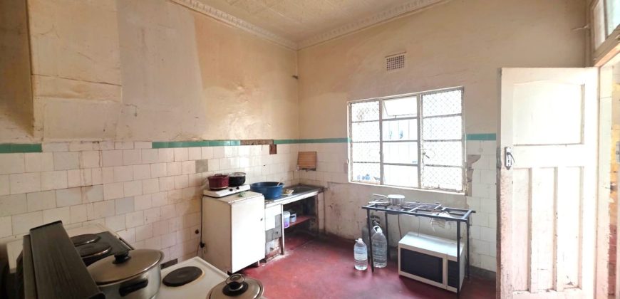 11 Bedroom House for Sale in Bezuidenhout Valley