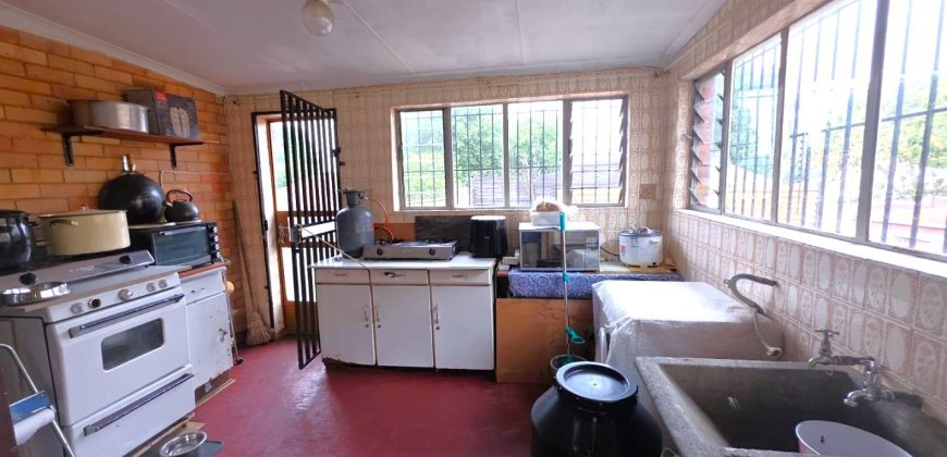 3 Bedroom House for Sale in Bezuidenhout Valley