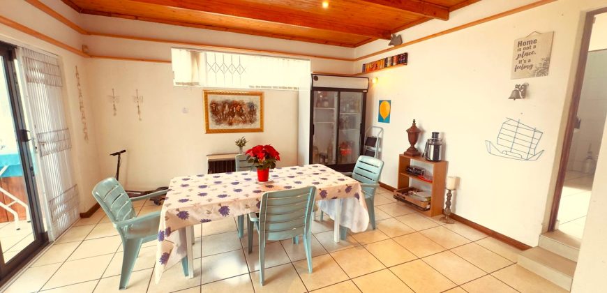 3 Bedroom House for Sale in Kensington