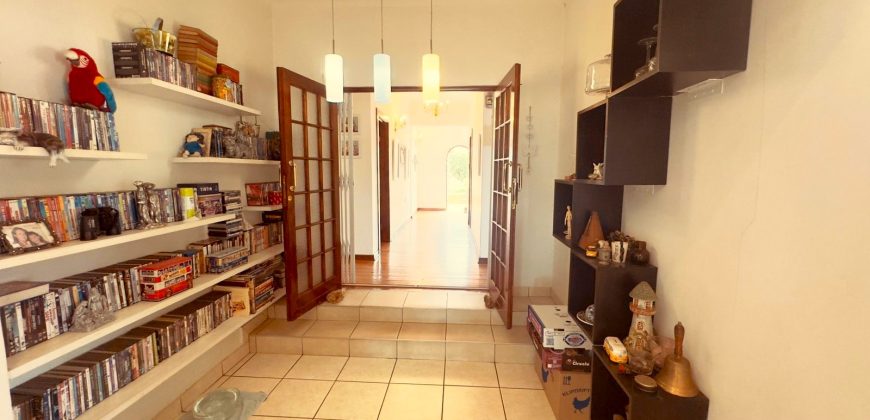 3 Bedroom House for Sale in Kensington