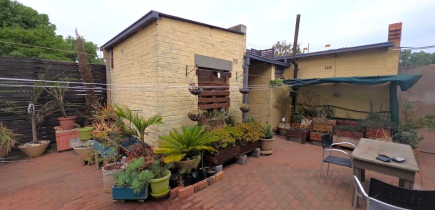 3 Bedroom House for Sale in Bezuidenhout Valley