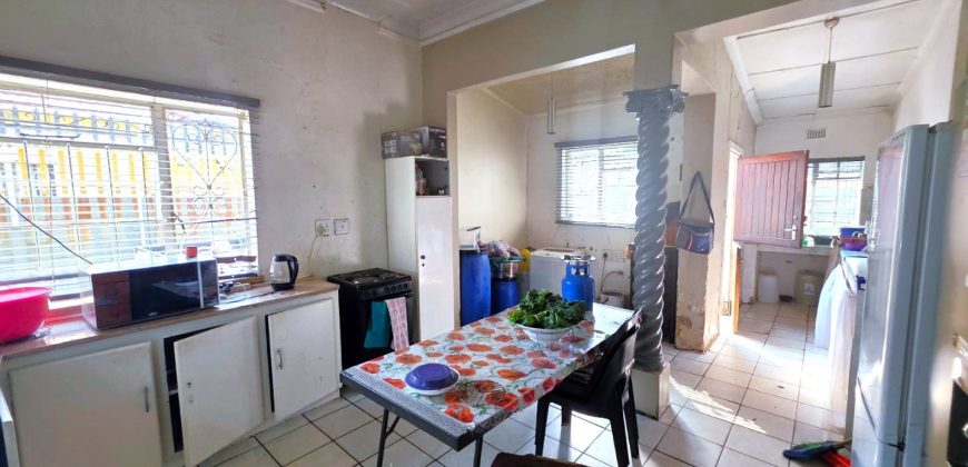 4 Bedroom House for Sale in Kensington