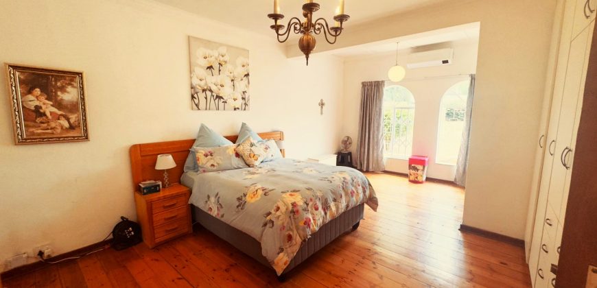 3 Bedroom House for Sale in Kensington