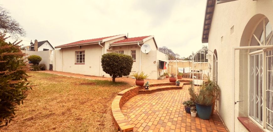 3 Bedroom House for Sale in Kensington