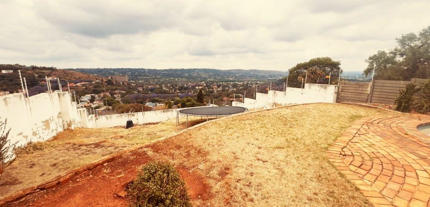 3 Bedroom House for Sale in Kensington