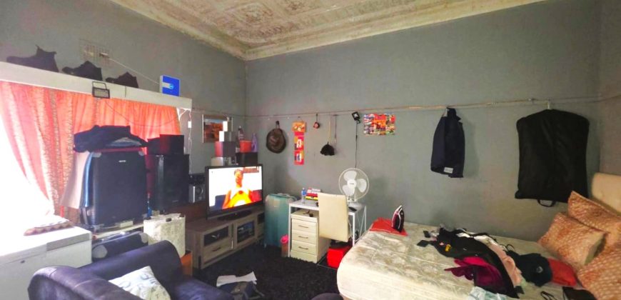 11 Bedroom House for Sale in Bezuidenhout Valley