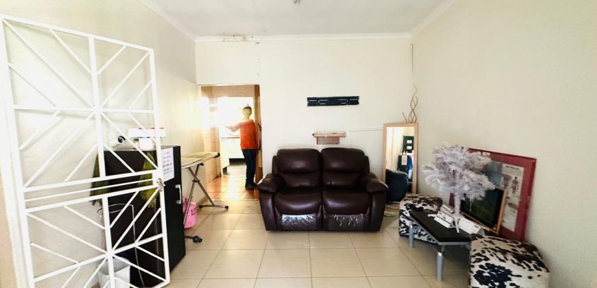 3 Bedroom House for Sale in Lorentzville