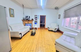 3 Bedroom House for Sale in Kensington