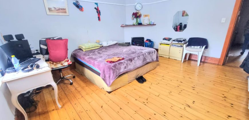 3 Bedroom House for Sale in Kensington