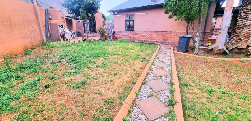 3 Bedroom House for Sale in Kensington