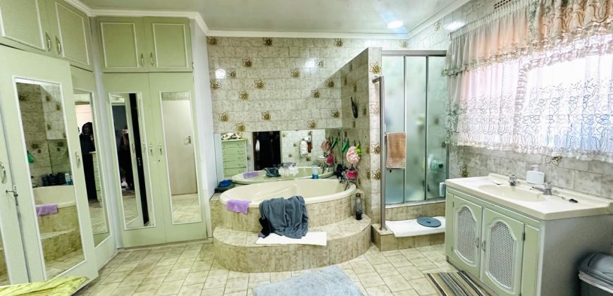 4 Bedroom House for Sale in Primrose East