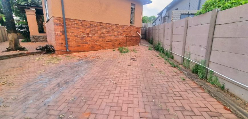 3 Bedroom House for Sale in Kensington