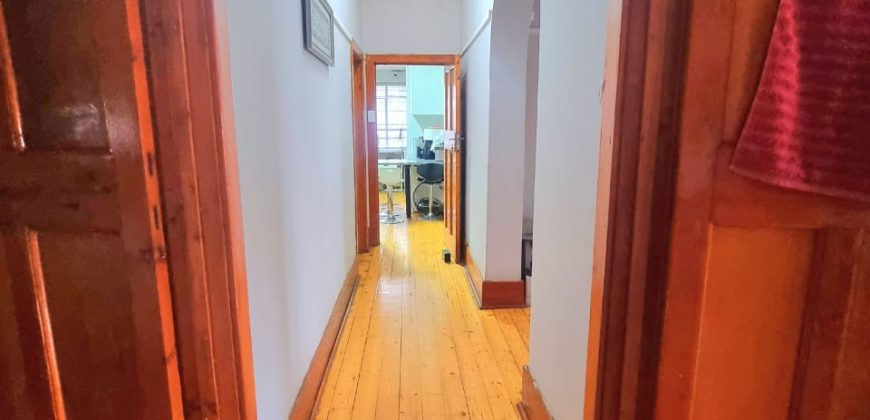 3 Bedroom House for Sale in Kensington