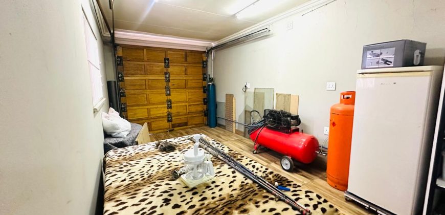 4 Bedroom House for Sale in Primrose East