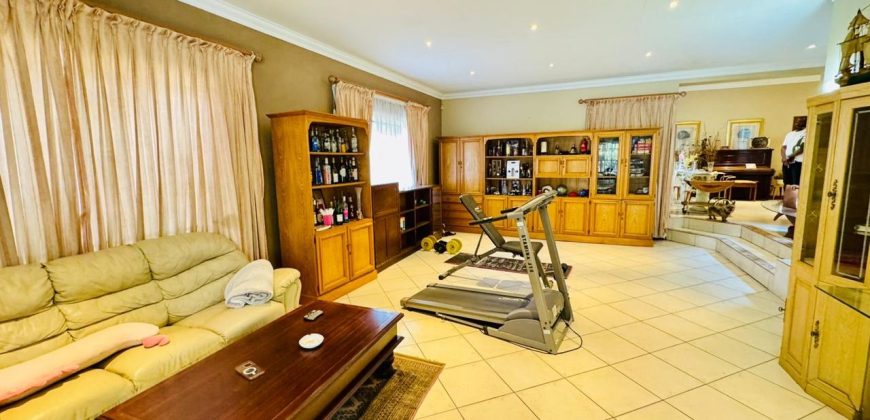 4 Bedroom House for Sale in Observatory