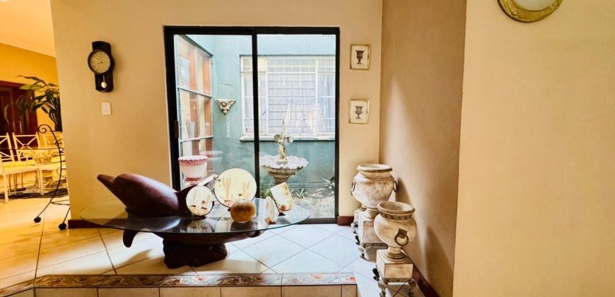 4 Bedroom House for Sale in Observatory