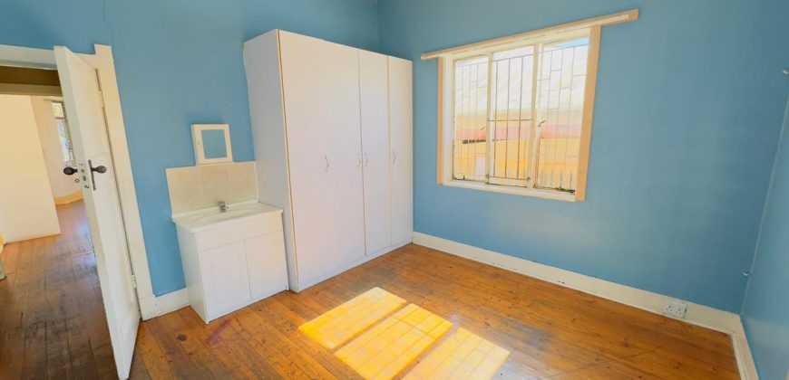 3 Bedroom House for Sale in Kensington