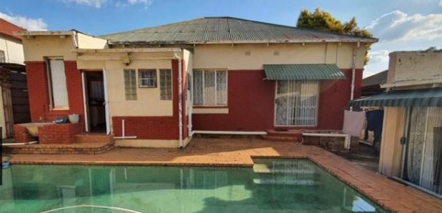 3 Bedroom House for Sale in Kensington