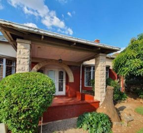 3 Bedroom House for Sale in Kensington