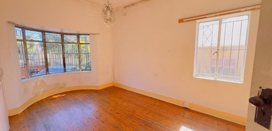 3 Bedroom House for Sale in Kensington