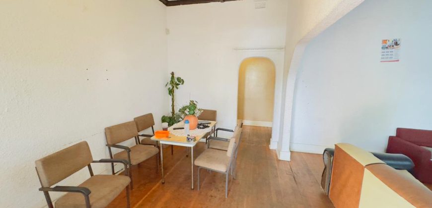 3 Bedroom House for Sale in Kensington