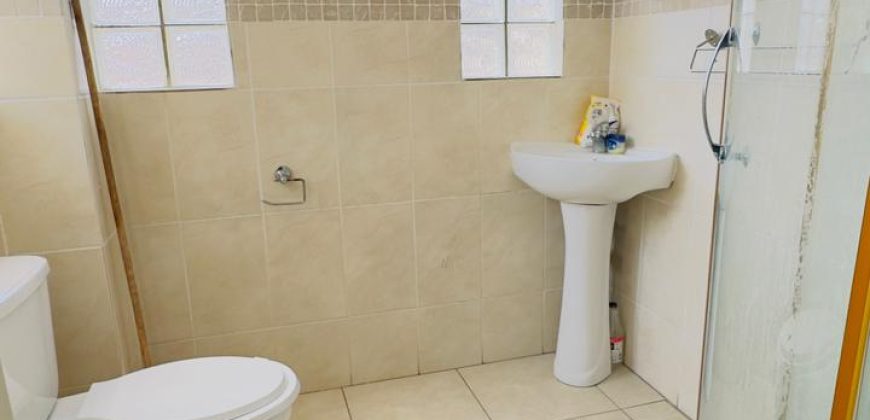 3 Bedroom House for Sale in Kensington