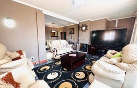 3 Bedroom House for Sale in Primrose