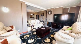 3 Bedroom House for Sale in Primrose