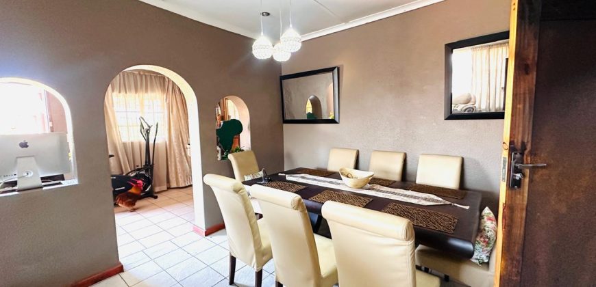 3 Bedroom House for Sale in Primrose