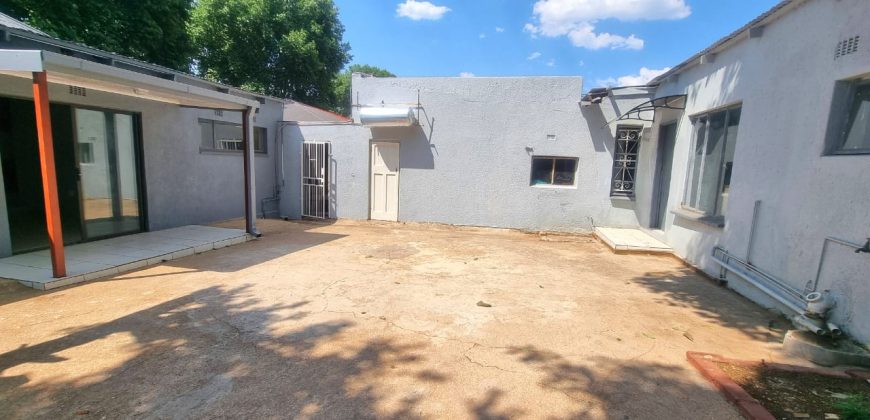 3 Bedroom House for Sale in Bezuidenhout Valley