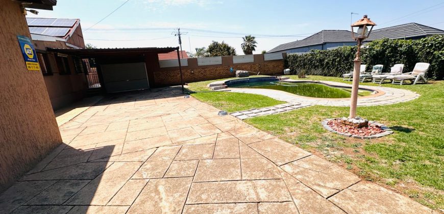 3 Bedroom House for Sale in Primrose