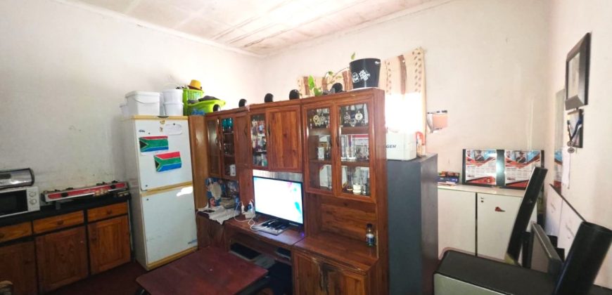 11 Bedroom House for Sale in Bezuidenhout Valley