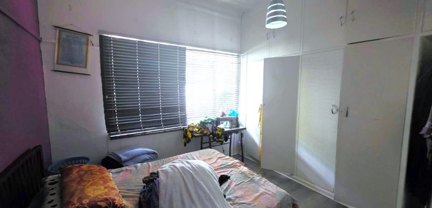 4 Bedroom House for Sale in Kensington