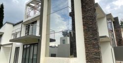 Delightful and sophisticated cluster in Bedfordview.