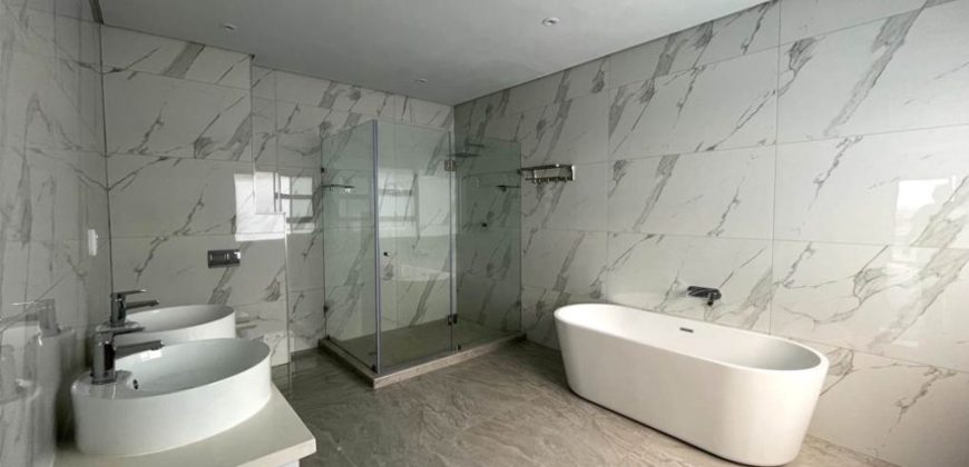 Delightful and sophisticated cluster in Bedfordview.