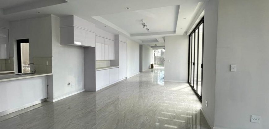 Delightful and sophisticated cluster in Bedfordview.