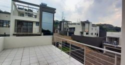 Delightful and sophisticated cluster in Bedfordview.