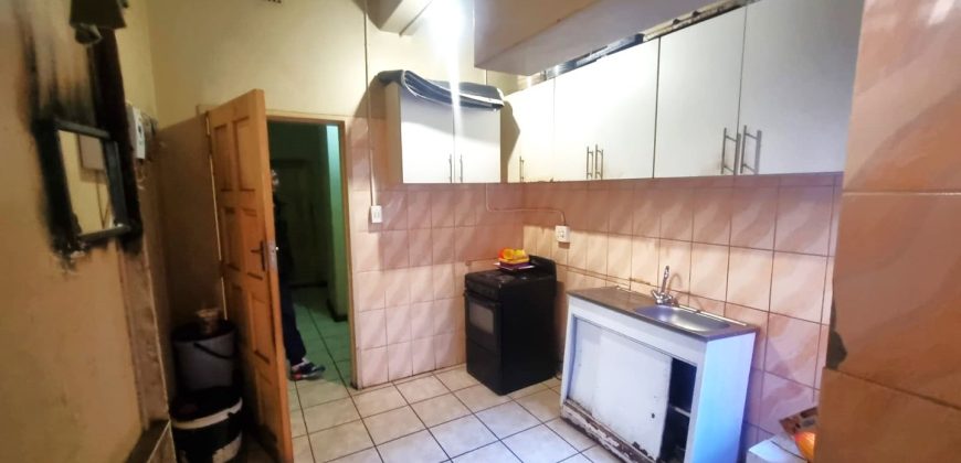 RARE OPPURTUNITY FOR INVESTORS AND ENTREPRENEURS – GOOD ROI – (RETURN ON INVESTMENT)